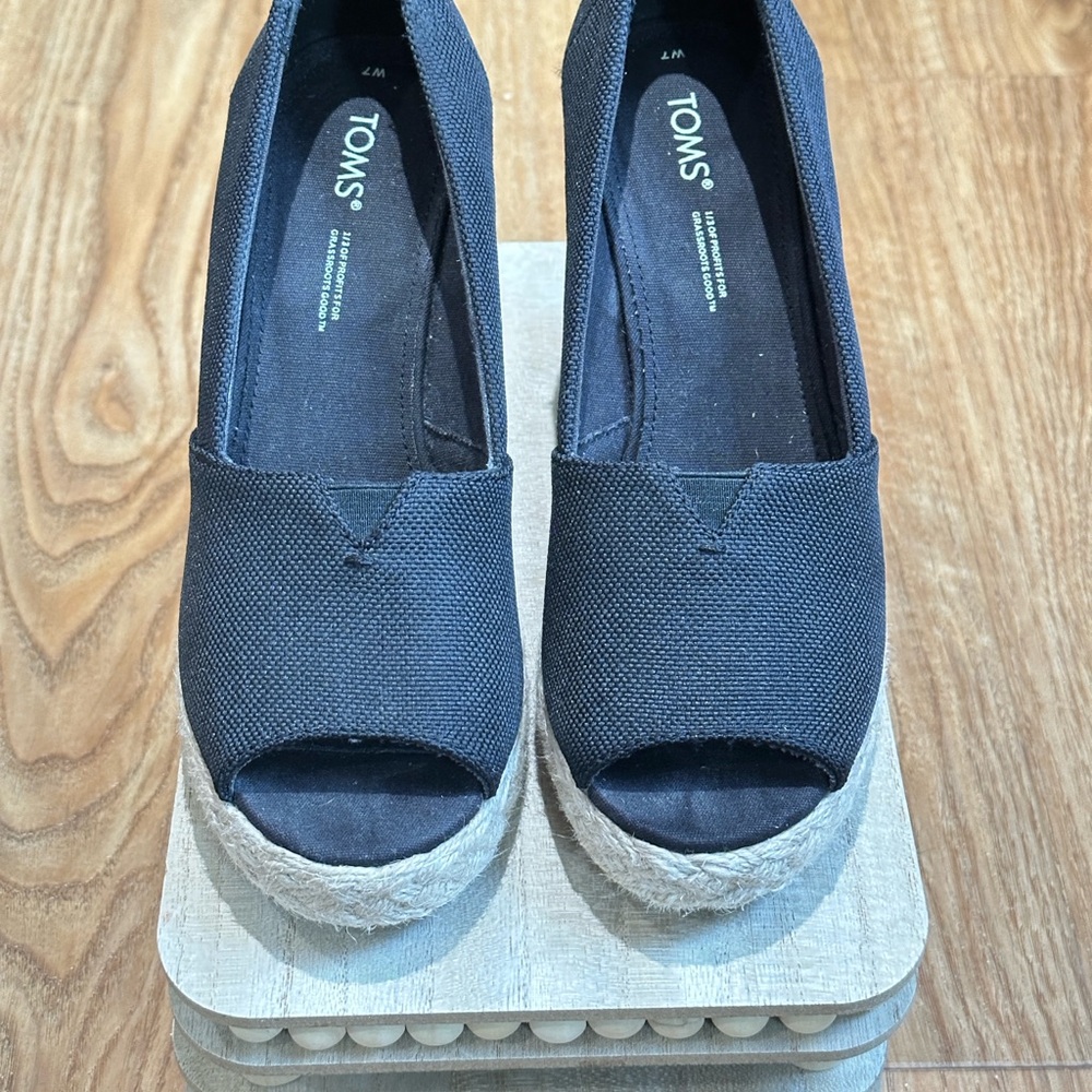Toms Black Wedge Shoes with Streamlined Silhouette